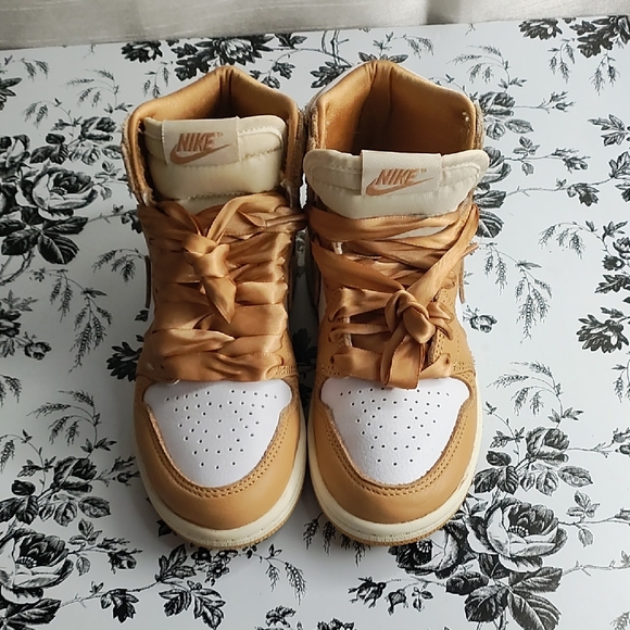 Nike Other - Nike Tan and White Retro High-Top Sneakers